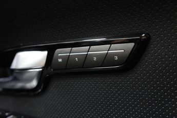 LAND ROVER RANGE ROVER EVOQUE 2.2 SD4 Dynamic SUV 5dr Diesel Auto 4WD Euro 5 (s/s) (190 ps)