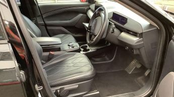 FORD MUSTANG MACH-E Standard Range 70kWh SUV 5dr Electric Automatic (269 ps)