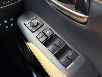 LEXUS NX 2.5 300h Premier SUV 5dr Petrol Hybrid E-CVT 4WD Euro 6 (s/s) (1