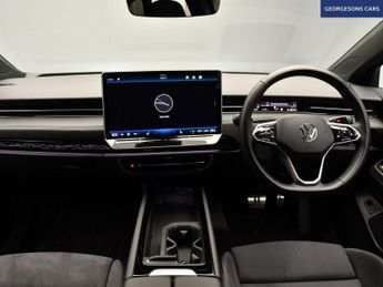 VOLKSWAGEN ID.7 Pro 77kWh Match Tourer 5dr Electric Auto (286 ps)
