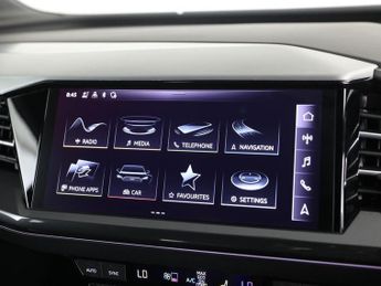 AUDI Q4 E-TRON 40 S line Sportback 5dr Electric Auto 82kWh (204 ps)