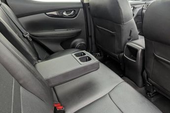 NISSAN QASHQAI 1.6 dCi Tekna SUV 5dr Diesel XTRON 2WD Euro 5 (s/s) (130 ps)