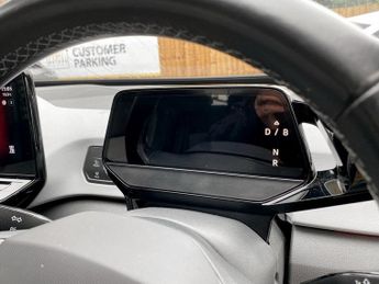 VOLKSWAGEN ID.3 Pro Performance 58kWh Family Hatchback 5dr Electric Auto (204 ps