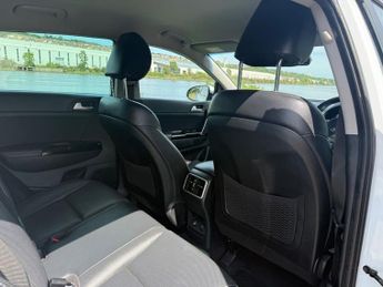 KIA SPORTAGE 2.0 CRDi KX-3 SUV 5dr Diesel Auto AWD Euro 6 (134 bhp)