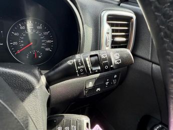 KIA SPORTAGE 2.0 CRDi KX-3 SUV 5dr Diesel Auto AWD Euro 6 (134 bhp)