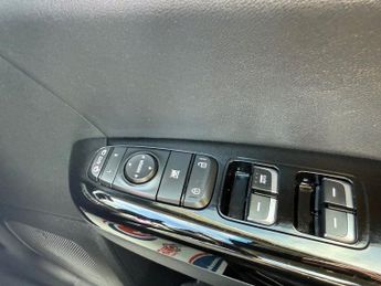 KIA SPORTAGE 2.0 CRDi KX-3 SUV 5dr Diesel Auto AWD Euro 6 (134 bhp)