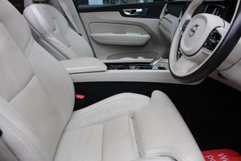 VOLVO XC60 2.0 B5 MHEV Inscription SUV 5dr Petrol Hybrid Auto AWD Euro 6 (s