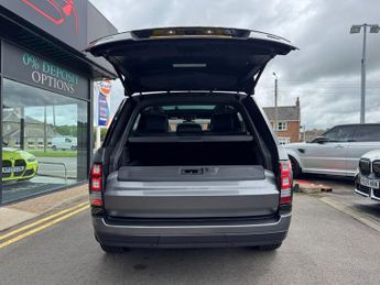LAND ROVER RANGE ROVER 4.4 SD V8 Autobiography SUV 5dr Diesel Auto 4WD Euro 6 (s/s) (33