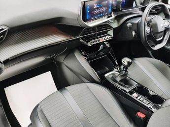 PEUGEOT 208 1.2 PureTech Allure Premium Hatchback 5dr Petrol Manual Euro 6 (