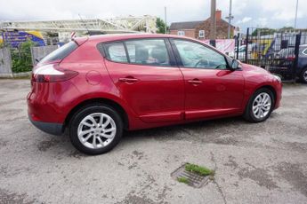 RENAULT MEGANE 1.6 dCi ENERGY Dynamique TomTom Hatchback 5dr Diesel Manual Euro
