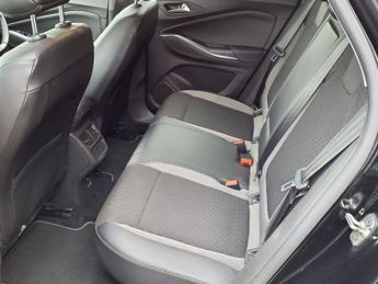 VAUXHALL GRANDLAND X 1.2 Turbo Griffin SUV 5dr Petrol Auto Euro 6 (s/s) (130 ps)