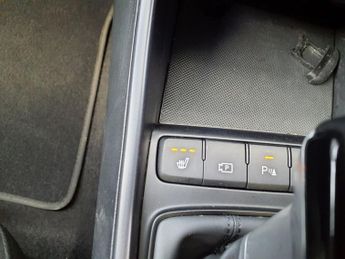 HYUNDAI BAYON 1.0 T-GDi Premium SUV 5dr Petrol DCT Euro 6 (s/s) (100 ps)