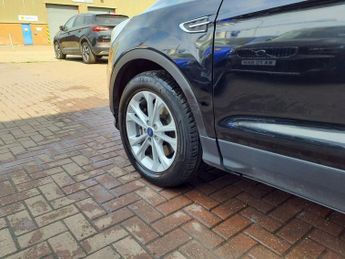 FORD KUGA 1.5 TDCi Titanium SUV 5dr Diesel Powershift Euro 6 (s/s) (120 ps