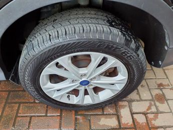 FORD KUGA 1.5 TDCi Titanium SUV 5dr Diesel Powershift Euro 6 (s/s) (120 ps