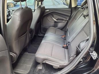 FORD KUGA 1.5 TDCi Titanium SUV 5dr Diesel Powershift Euro 6 (s/s) (120 ps