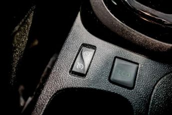 RENAULT CAPTUR 1.5 dCi ENERGY Dynamique S Nav SUV 5dr Diesel Auto Euro 6 (s/s) 