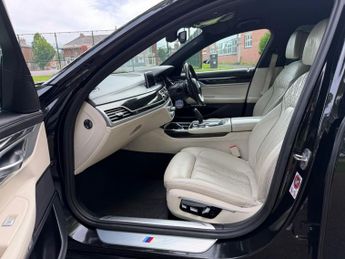 BMW 7 SERIES 3.0 730d M Sport Saloon 4dr Diesel Auto xDrive Euro 6 (s/s) (265