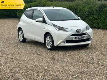 TOYOTA AYGO 1.0 VVT-i x-pure Hatchback 5dr Petrol Manual Euro 6 (68 ps)