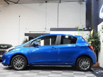TOYOTA YARIS 1.33 Dual VVT-i Icon Hatchback 5dr Petrol Multidrive S Euro 6 (S