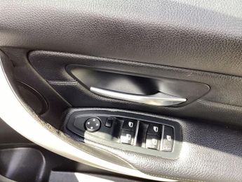 BMW 3 SERIES 2.0 320d ED Plus Touring 5dr Diesel Auto Euro 6 (s/s) (163 ps)