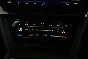 VOLKSWAGEN PASSAT 1.4 TSI 13kWh GTE DSG Euro 6 (s/s) 4dr