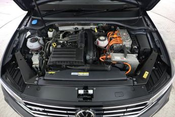 VOLKSWAGEN PASSAT 1.4 TSI 13kWh GTE DSG Euro 6 (s/s) 4dr
