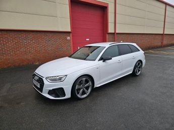 AUDI A4 AVANT 2.0 TFSI 40 Black Edition Estate 5dr Petrol S Tronic Euro 6 (s/s