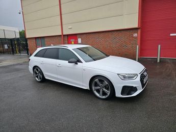 AUDI A4 AVANT 2.0 TFSI 40 Black Edition Estate 5dr Petrol S Tronic Euro 6 (s/s
