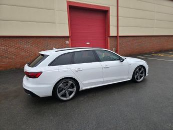 AUDI A4 AVANT 2.0 TFSI 40 Black Edition Estate 5dr Petrol S Tronic Euro 6 (s/s