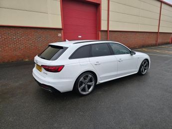 AUDI A4 AVANT 2.0 TFSI 40 Black Edition Estate 5dr Petrol S Tronic Euro 6 (s/s