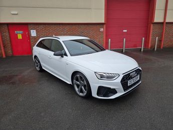 AUDI A4 AVANT 2.0 TFSI 40 Black Edition Estate 5dr Petrol S Tronic Euro 6 (s/s