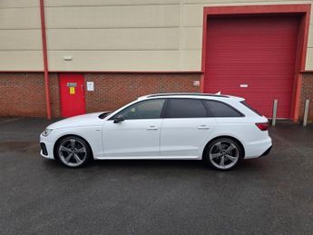 AUDI A4 AVANT 2.0 TFSI 40 Black Edition Estate 5dr Petrol S Tronic Euro 6 (s/s