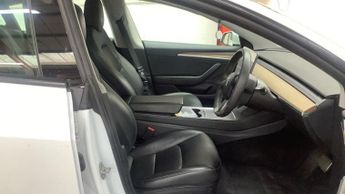 TESLA Model 3 Standard Range Plus Saloon 4dr Electric Auto RWD (241 bhp)