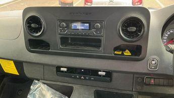 MERCEDES-BENZ eSprinter 55kWh Progressive Panel Van 5dr Electric Auto FWD L2 H2 20kW Cha