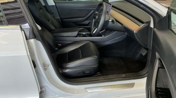 TESLA Model 3 Standard Range Plus Saloon 4dr Electric Auto RWD (241 bhp)
