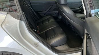 TESLA Model 3 Standard Range Plus Saloon 4dr Electric Auto RWD (241 bhp)