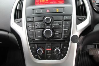 VAUXHALL ASTRA 2.0 CDTi SRi Hatchback 5dr Diesel Auto Euro 5 (165 ps)