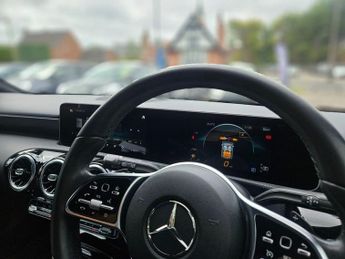 MERCEDES-BENZ A-CLASS 1.5 A180d Sport (Executive) Hatchback 5dr Diesel 7G-DCT Euro 6 (