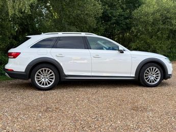 AUDI A4 ALLROAD 2.0 TDI Estate 5dr Diesel S Tronic quattro Euro 6 (s/s) (190 ps)