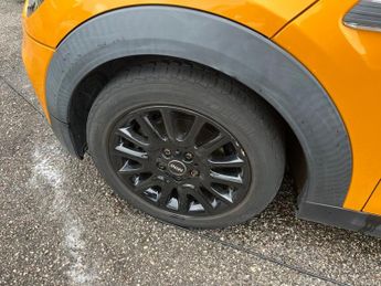 MINI HATCH 1.5 Cooper Hatchback 3dr Petrol Auto Euro 6 (s/s) (136 ps)