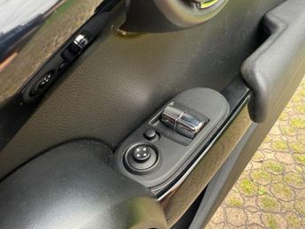 MINI HATCH 1.5 Cooper Hatchback 3dr Petrol Auto Euro 6 (s/s) (136 ps)