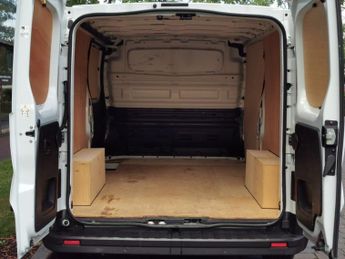 RENAULT TRAFIC 2.0 dCi Blue LL30 Business+ Panel Van 5dr Diesel Manual L2 H1 Eu