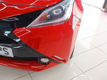 TOYOTA AYGO 1.0 VVT-i x-pression Hatchback 3dr Petrol Manual Euro 5 Euro 5 (