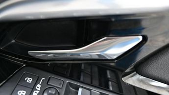 LAND ROVER RANGE ROVER EVOQUE 2.0 D200 MHEV R-Dynamic SE SUV 5dr Diesel Auto 4WD Euro 6 (s/s) 