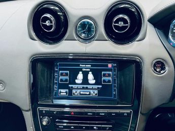 JAGUAR XJ 3.0d V6 Portfolio Saloon 4dr Diesel Auto Euro 5 (s/s) (275 ps)