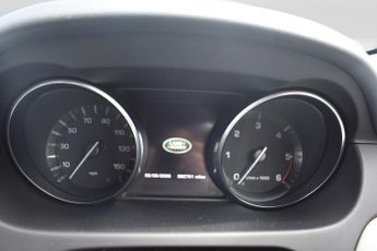 LAND ROVER DISCOVERY SPORT 2.0 TD4 HSE SUV 5dr Diesel Auto 4WD Euro 6 (s/s) (180 ps)