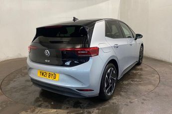 VOLKSWAGEN ID.3 Pro 58kWh Family Hatchback 5dr Electric Auto (145 ps)