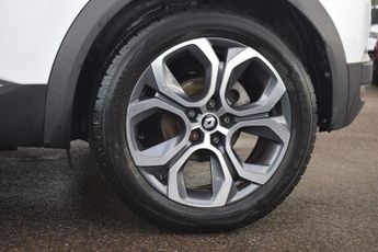 RENAULT CAPTUR 1.6 E-TECH techno SUV 5dr Petrol Hybrid Auto Euro 6 (s/s) (145 p