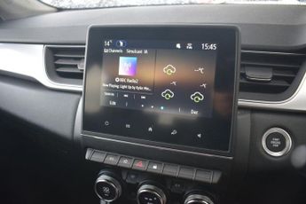 RENAULT CAPTUR 1.6 E-TECH techno SUV 5dr Petrol Hybrid Auto Euro 6 (s/s) (145 p