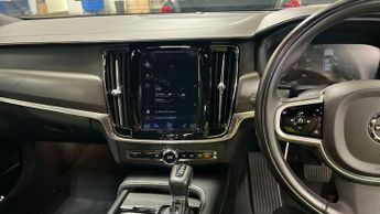 VOLVO V90 Cross Country 2.0 D4 Volvo Ocean Race Estate 5dr Diesel Auto AWD Euro 6 (s/s) 